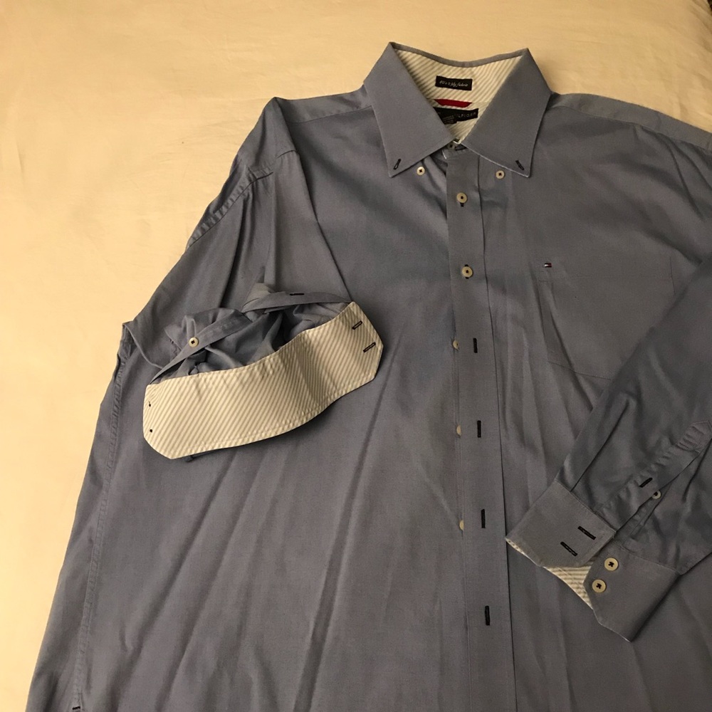 TOMMY HILFIGER BUTTON DOWN!!!!